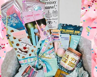 Cita a ciegas de lujo con libro en caja: set de regalo personalizado premium con vela de cumpleaños y edición especial para coleccionistas.