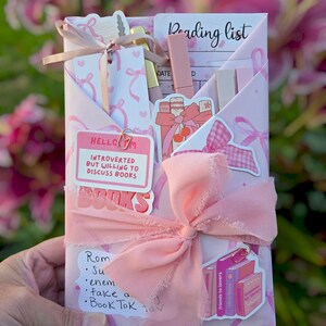 Choose your favorite colors for a personalized surprise 🎀