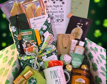St Patrick Day Lucky Night In Blind Date with a 2 Book Bundle Box – Luxury Romance Gift Set with Candle & Surprise Lucky Jewelry