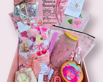 Caja de regalo Pink Coquette Bows & Beauty – Set de spa de lujo personalizado para el autocuidado y agenda para citas a ciegas / Regalo de cumpleaños moderno y elegante para adolescentes