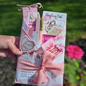 Romance Premium Blind Date with a Book – Wrapped Gift for Her & Book Lovers afbeelding 3