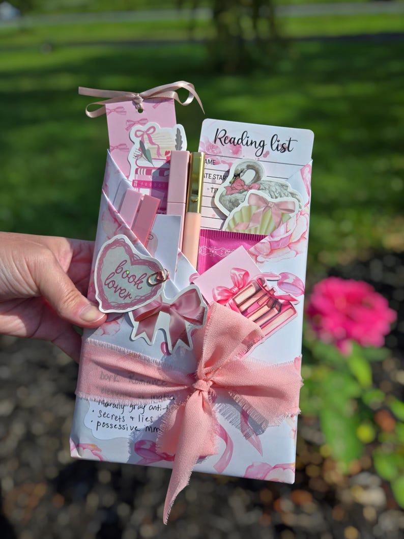 Romance Premium Blind Date with a Book – Wrapped Gift for Her & Book Lovers afbeelding 3