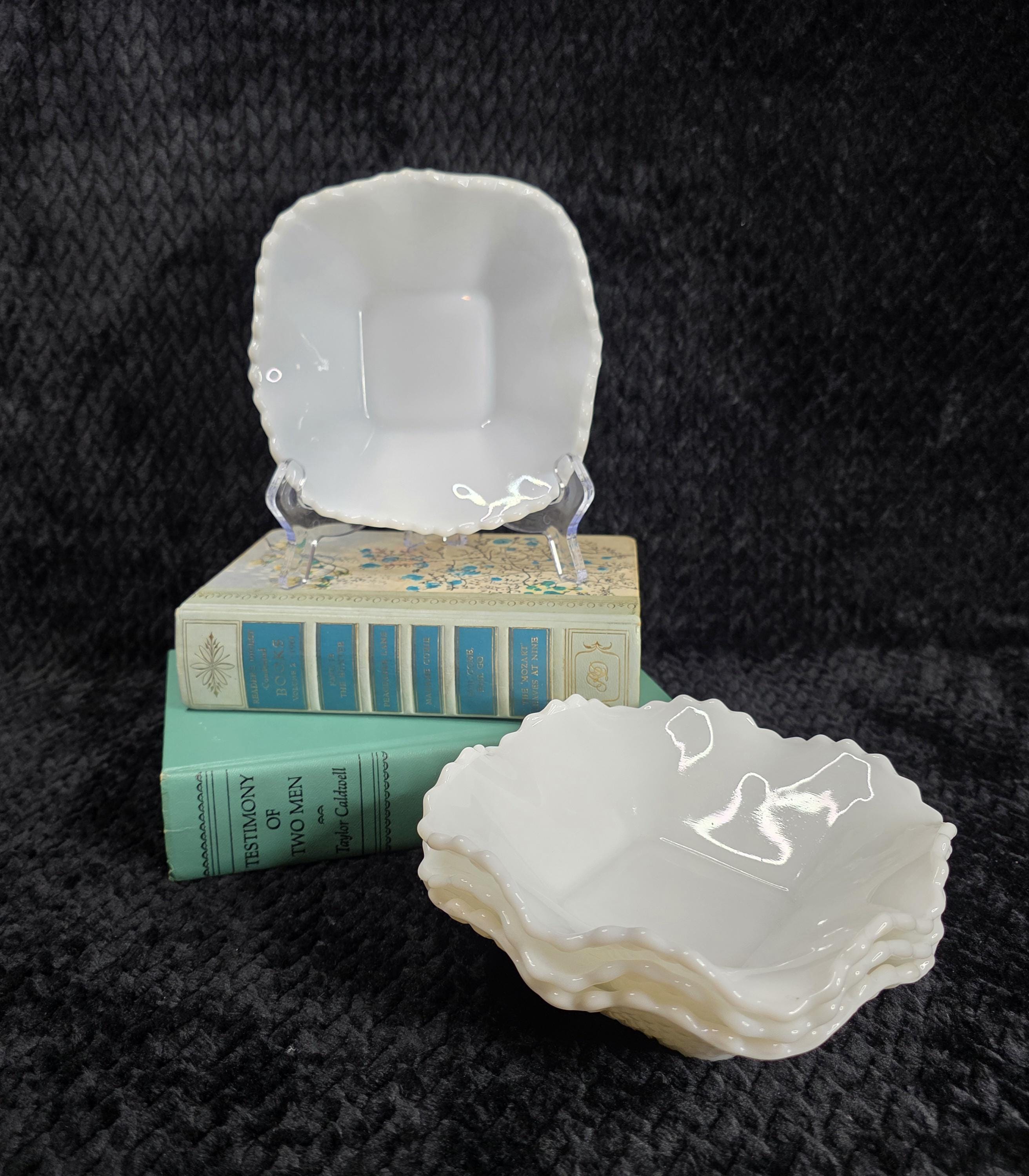 ヴィンテージ ヘーゼル アトラス ダイヤモンドカット ミルクガラス