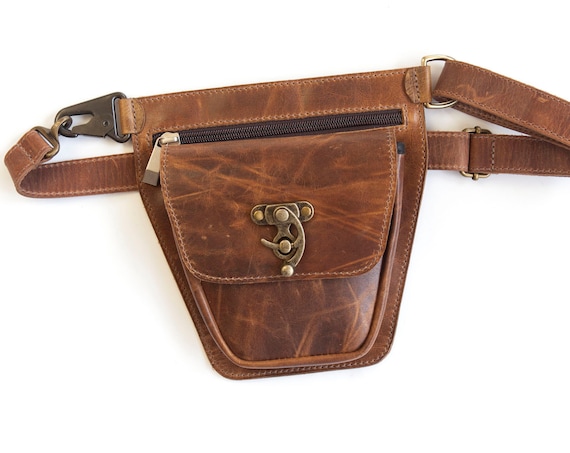 tan leather fanny pack