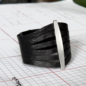 Women's Leather Cuff Bracelet - Black  - Flare