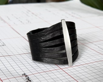 Women's Leather Cuff Bracelet - Black  - Flare