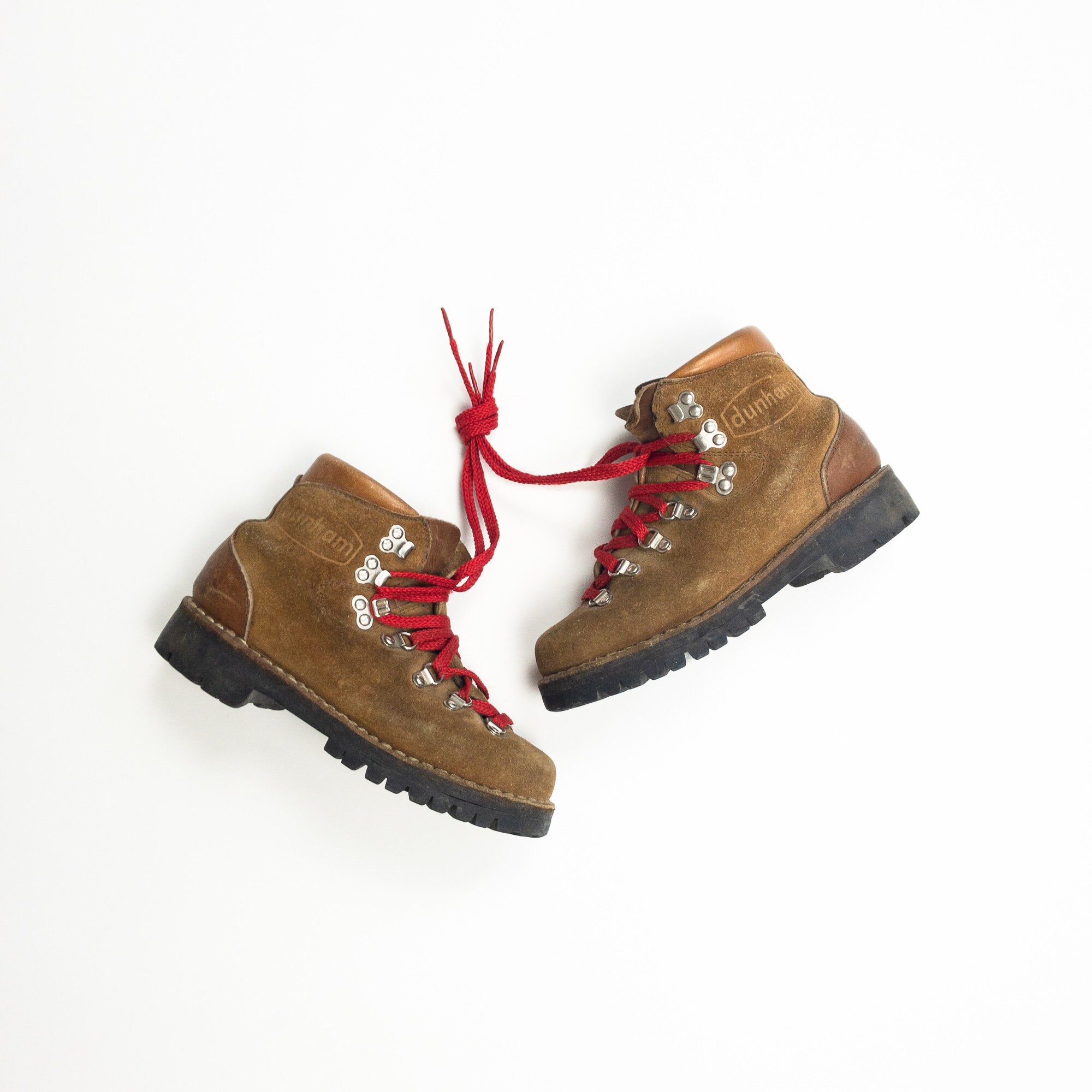 dunham hiking boots waffle stomper