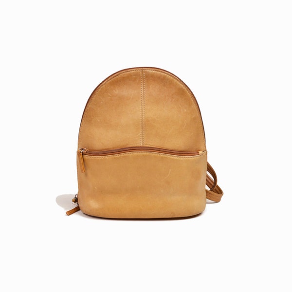 Vintage 90s Minimalist Leather Backpack in Caramel