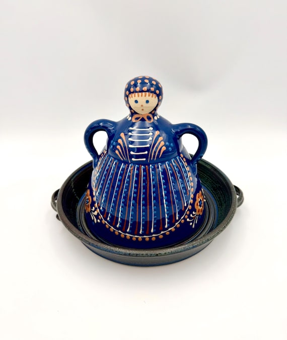 Vintage Bunzlauer Keramik Cheese Bell Käsefrau, Polish Pottery Cheese Lady, Hand Painted Stoneware, 1970s
