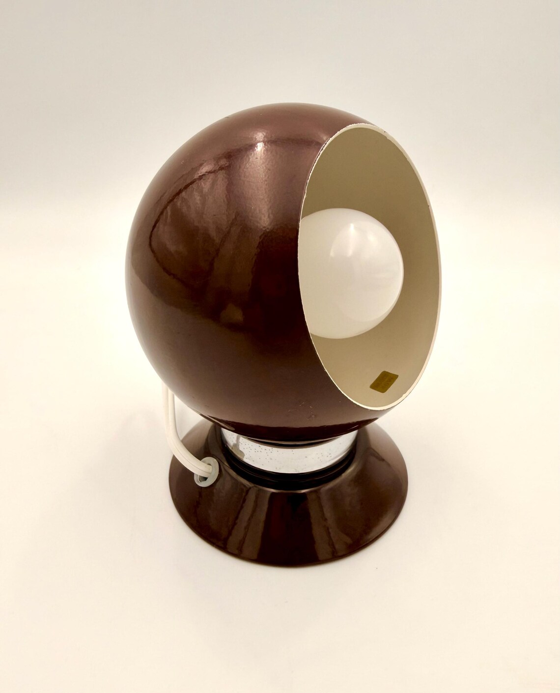 Danish Magnetic Ball Lamp by Benny Frandsen for ABO Denmark, 1970s Space Age Eyeball Lamp, MCM Table Lamp, foto 2 di 5