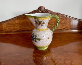 Vintage Deruta Pitcher – Hand Painted Italian Ceramic Jug by Labor Deruta, 21.5 cm