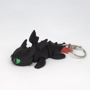 Ohnezahn Schlüsselanhänger - 3D Gedruck | Süsser schwarzer Drache Anhänger | Fantasie Geschenk für Kinder & Fans | Handgefertigt in den Niederlanden