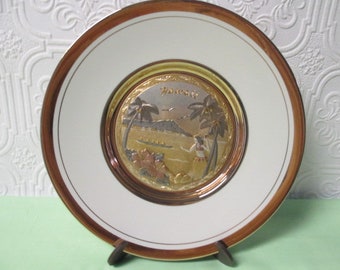 Hawaii Collectible Souvenir Plate - Art of Chokin 24KT Gold Edged
