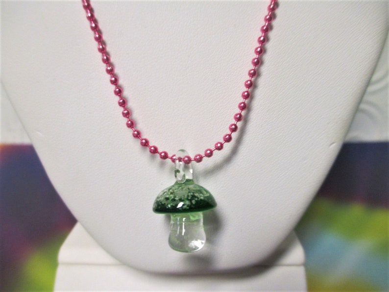 Green Mushroom Glass Glow in the Dark Lampwork Pendant Choker Necklace Pink Aluminum 17 Inch Ball Chain