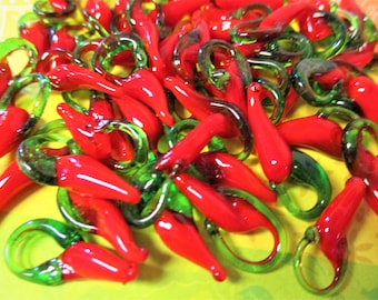 Flawed Grade B - 100 Small RED CHILI PEPPERS Chiles Pendants  Glass Lampwork Charms