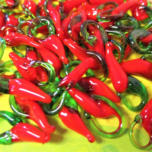 Flawed Grade B - 100 Small RED CHILI PEPPERS Chiles Pendants  Glass Lampwork Charms