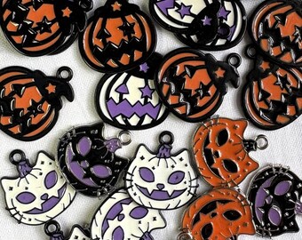 20 Halloween Pendants - Enamel and Metal Mixed Kitty and Pumpkin Charms 20mm