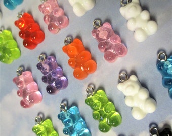 25 GUMMY BEAR Resin Charms Pendants Bears for Necklace Design Focal Bead Charm Jewelry lot Supplies