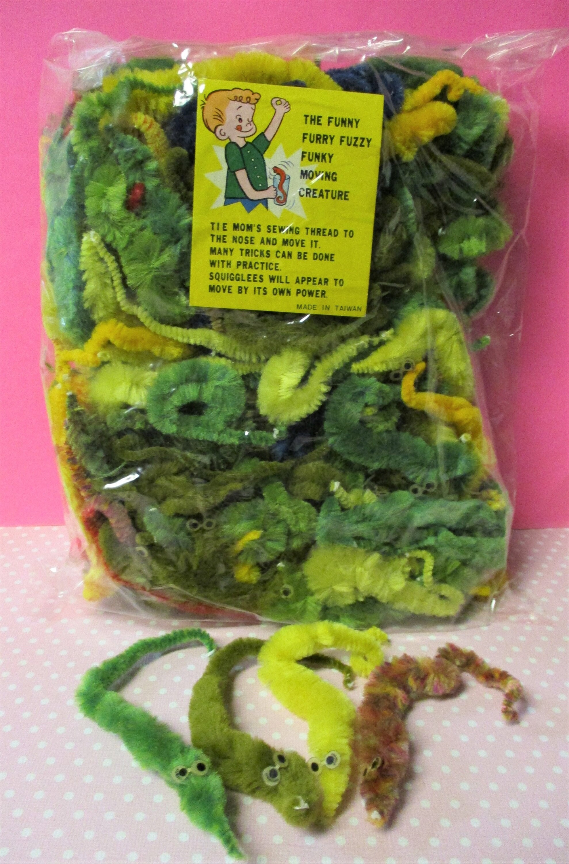 SALVAGE 200 Vintage Squirmles Squiggly Fuzzy Worms Worm Toy 