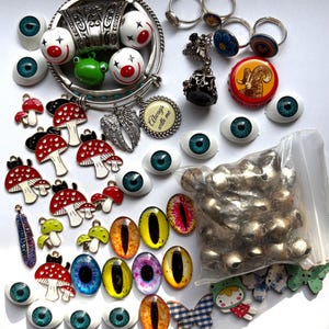 GRADE B - Assorted Pendants, Jewelry Pieces, Rusty Bells, Eye Cabs for Upcycling or Altered Art