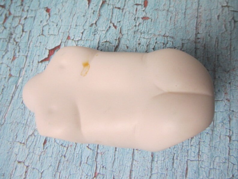 PORCELAIN DOLL TORSO Vintage Curiosity Collecting or Altered Art Projects Doll Repair Supply