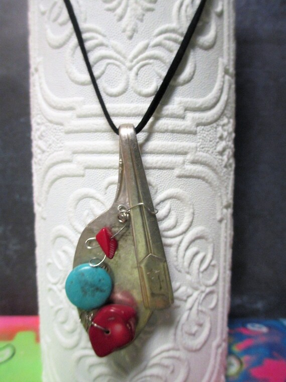 Recycled vintage spoon resin pendant necklace orange cream flowers pattern floral art print upcycled reclaimed silver cutlery antique womens