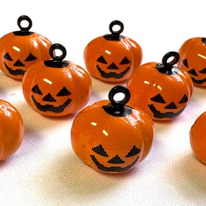 10 Halloween Pumpkin Bell Pendants