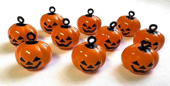 10 Halloween Pumpkin Bell Pendants