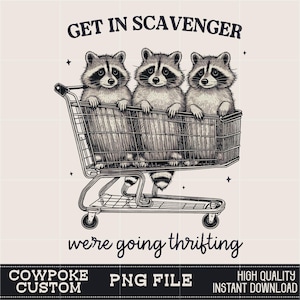 Op de afbeelding: Drie wasberen in een winkelwagen met de tekst "Get in Scavenger we're going thrifting".