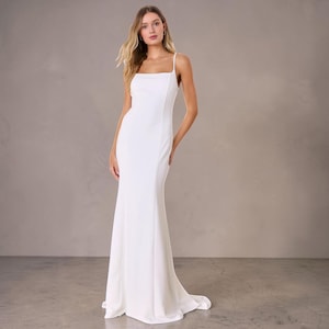 Weiße Meerjungfrau Brautkleid: Ärmelloses Maxikleid mit Knopfleiste