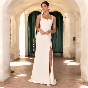 Elegant White Mermaid Wedding Dress: Square Neck Bridal Gown