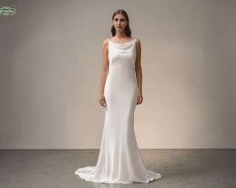 Robe de mariée en satin élégante et minimaliste à col bénitier, robe de mariée moderne à col bénitier et drapé dans le dos, robe de mariée de plage coupée en biais avec traine.