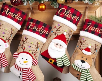 Personalisierte 3D-Weihnachtsstrümpfe, individuell bestickter Familienstrumpf, Monogrammstrümpfe für 2026 zur Kamindekoration, Weihnachtsmannstrumpf mit Namen