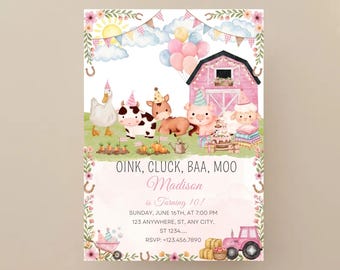 Könnte beinhalten: Eine verspielte Geburtstagseinladung mit Hoftieren, einer rosa Scheune und einem Traktor. Der Text enthält "OINK, CLUCK, BAA, MOO" und "Madison wird 10!" mit Veranstaltungsdetails. Florale und Hufeisen-Akzente umrahmen das Design.