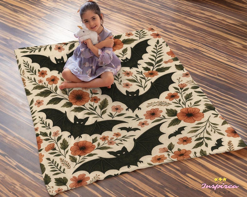 Floral Bat Halloween Blanket, Spooky Season Halloween Throw Blanket, Halloween Decor, Halloween Ghost Blanket for Baby, Spooky Ghost Blanket Bild 2