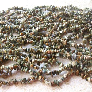 Rhyolite Chip Beads, Rainforest Jasper, Green Freeform Chip Beads, Nugget Beads, Jewelry Making Beads, Full Strand, Endless Loop, 34&quot; (1)