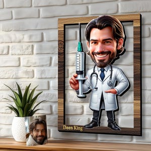 Personalisierte Karikaturporträt von Doktor vom Foto, MDF-Wandkunst mit UV-Druck, personalisiertes Karikaturgeschenk, lustiges Gesicht mit Hange