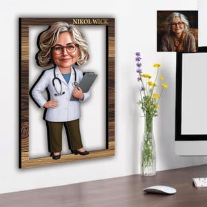 Ritratto caricaturale personalizzato, donna, dottore, dalla tua foto, stampa UV su parete in MDF, regalo caricaturale, faccia buffa, arredamento per casa e ufficio
