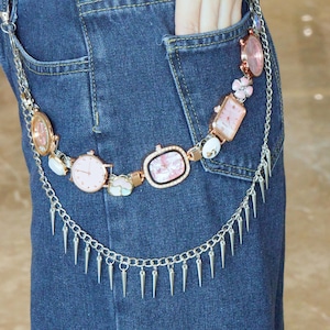 Punk Watch Pants Chain, Pink Retro Timepiece Charm Chain for Jeans, Goth Punk Belt Chain with Vintage Watches & Spike Charms, Y2K Jewelry