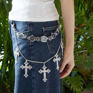 Punk Black Watch Pants Chain with Cross Charms, Gothic Y2K Belt Chain, Edgy Alt Waist Accessory for Jeans, Edgy Streetwear, Retro Style