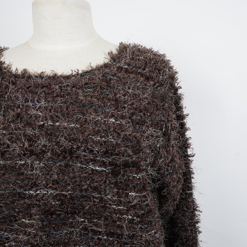 fuzzy brown cropped boxy sweater 90s vintage Karen Kane fluffy textured pullover medium large