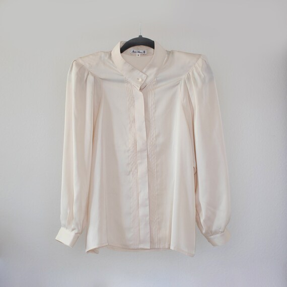 ivory white silk mandarin collar pleated blouse Ho