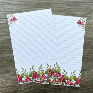 Double-sided letter writing sheets - Toadstool