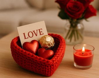 Heart-Shaped Valentine PDF – Easy Bulky Yarn Project for Gifts and Home Decor