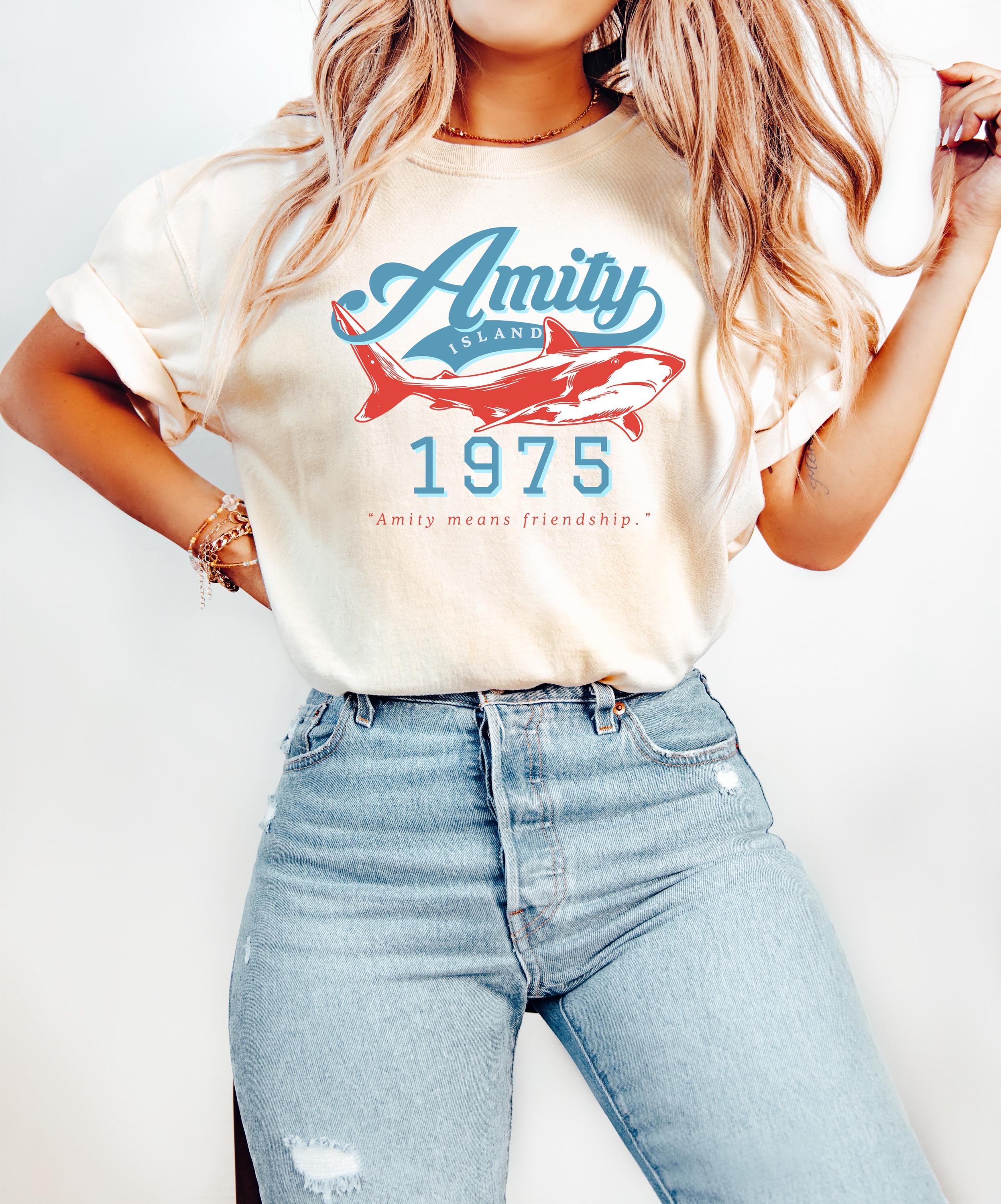 Camiseta de Isla Amity 1975, camiseta de la película Tiburón, camiseta de la Semana del Tiburón, camiseta retro de suspenso playero, fan de la película de terror "El Gran Tiburón Blanco", 50.º aniversario