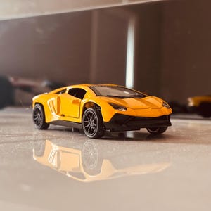 Lamborghini Aventador, coche de fundición a presión amarillo a escala 1:43, modelo de Lambo de aleación para niños y coleccionistas, AMZGarage
