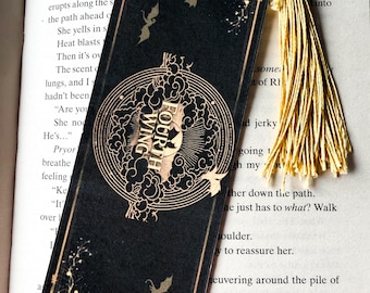 Fourth Wing - Black and Gold