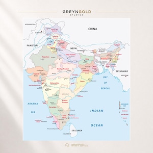 Könnte beinhalten: Eine farbenfrohe politische Karte von Indien mit Staatsgrenzen, Großstädten und Nachbarländern. Der Text GREYNGOLD STUDIOS erscheint oben und PREMIUM QUALITY PRINTED IN AUSTRALIA ist unten auf der Karte aufgedruckt.