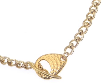 Gold Twisted Link Chain Necklace: Hammered Toggle Clasp, Elegant Layered Design