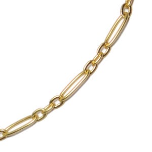 May include: Close-up of a gold-colored chain with a repeating pattern of elongated oval links alternating with smaller, round links. The chain is set against a white background, highlighting its shiny, metallic appearance. This jewelry piece is suitable for necklaces or bracelets.